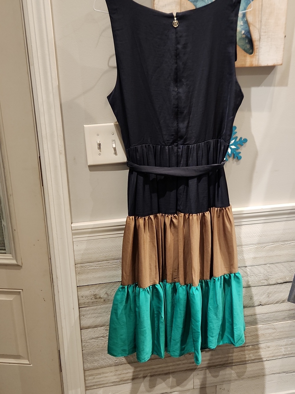 EUC Tommy Hilfiger Black, Brown & Green Tiered Women's Sz 16  Dress - Picture 7 of 8